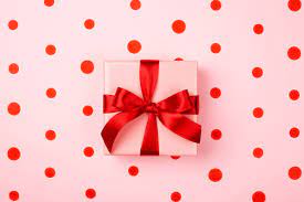 7 Gifts to win her millennial heart, Valentines day 2021 gifting ideas.