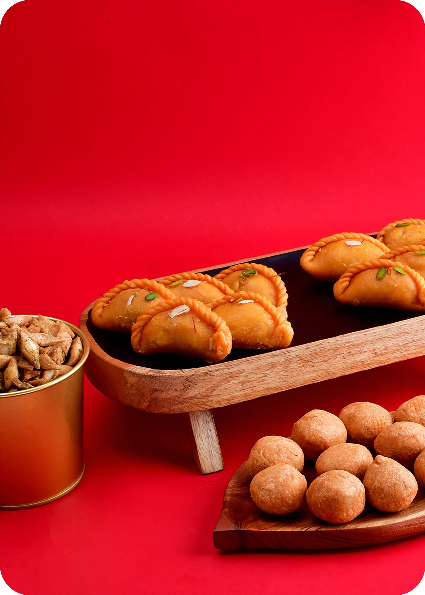 Holi gift pack Shahi Gujiya, Pudhina Paare & Kachori