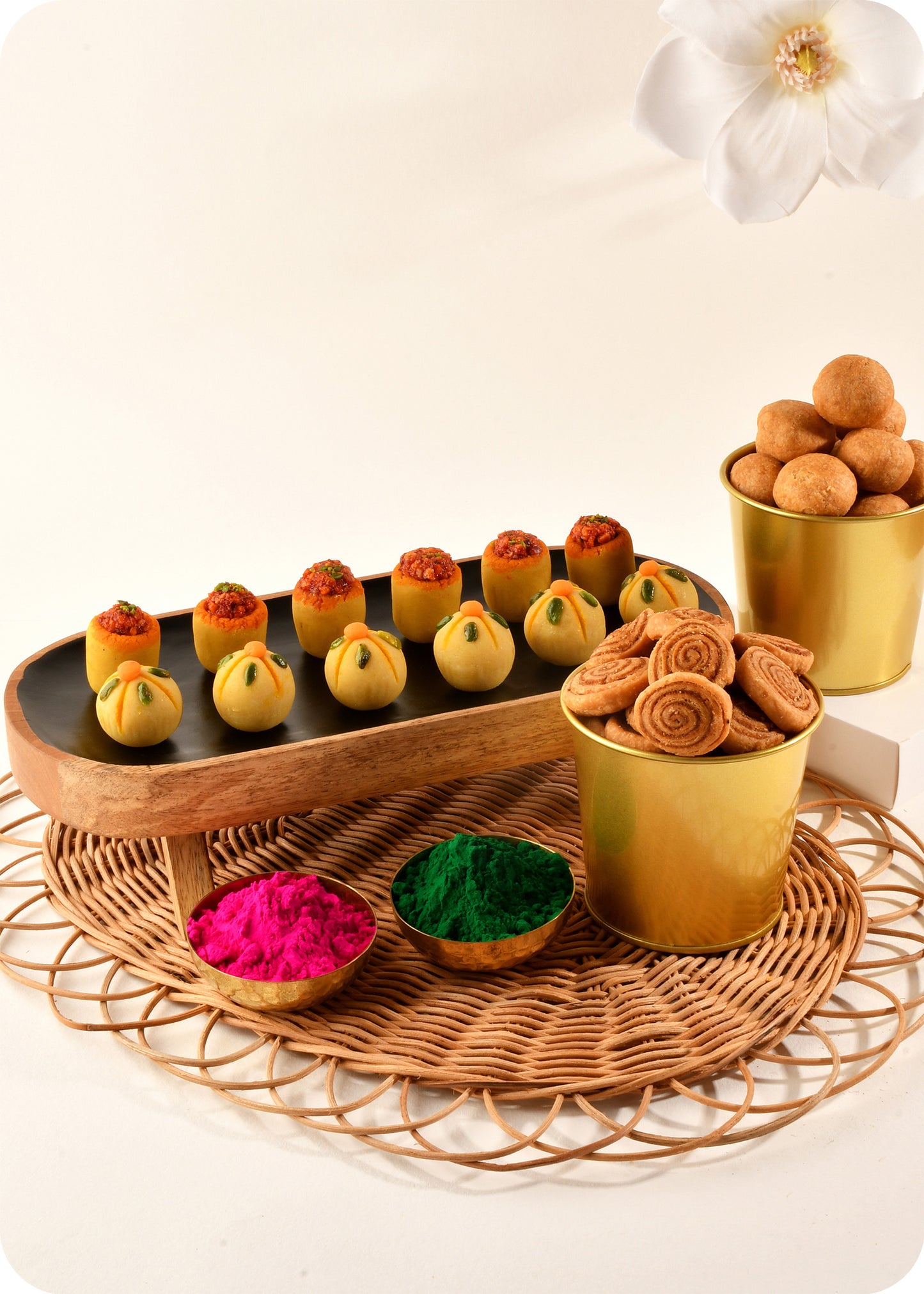 Holi Gift Pack Thandai & Pan Laddoo, Kachori & Bhakarwadi