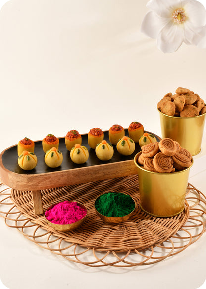 Holi Gift Pack Thandai & Pan Laddoo, Bhakarwadi, & Methi Swali