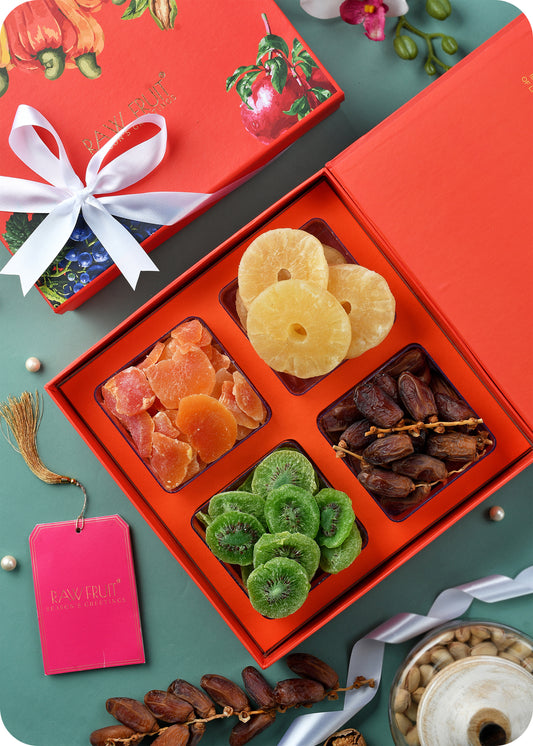 Exotic Tray with Dried Tropical Fruits : Kiwi, Papaya, Mango & Dates