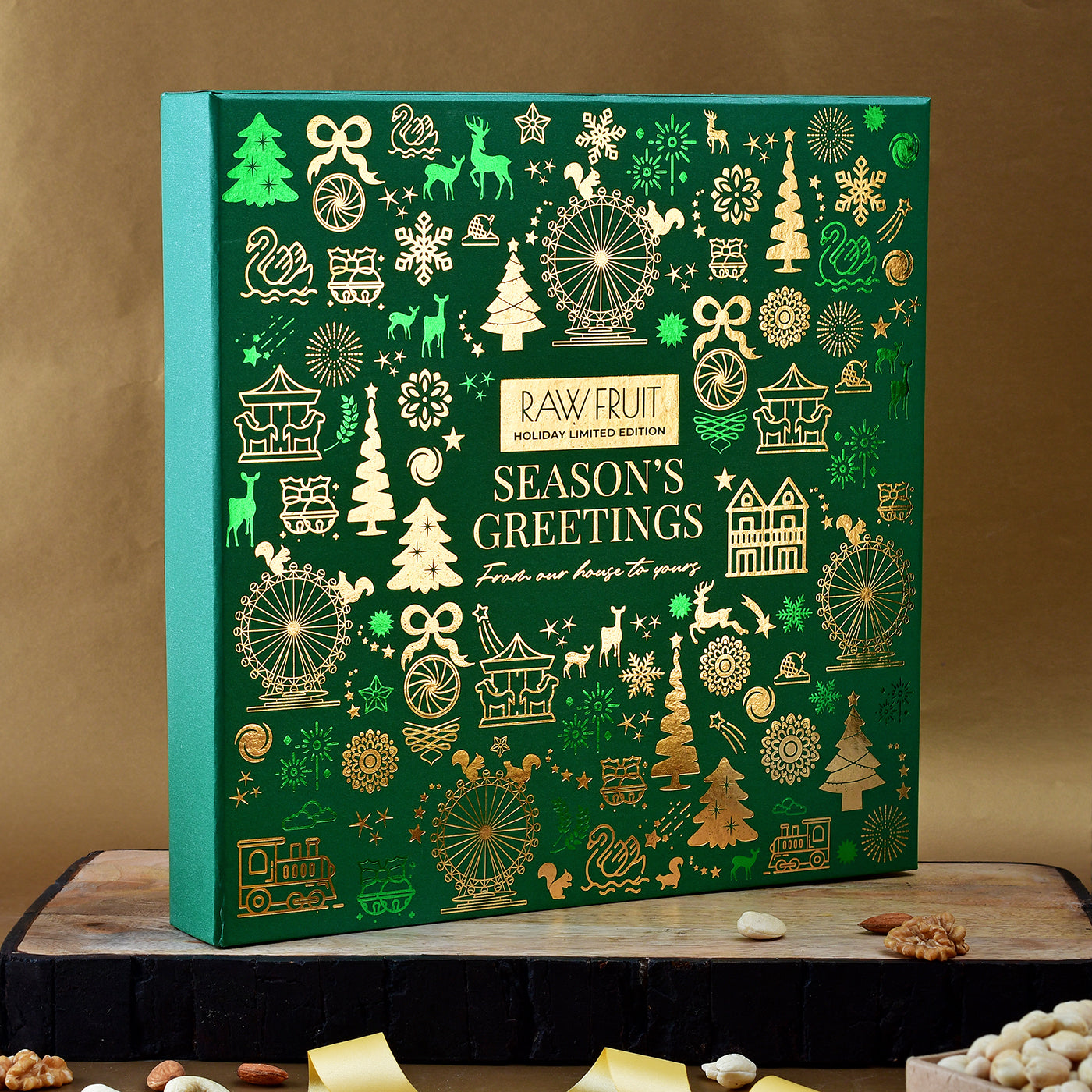 Seasons Greeting Wooden Tray with Premium Dry Fruits & Dried Apricot, Basic Green